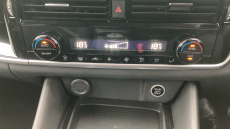 Nissan Qashqai 1.3 DiG-T MH N-Connecta 5dr Petrol Hatchback